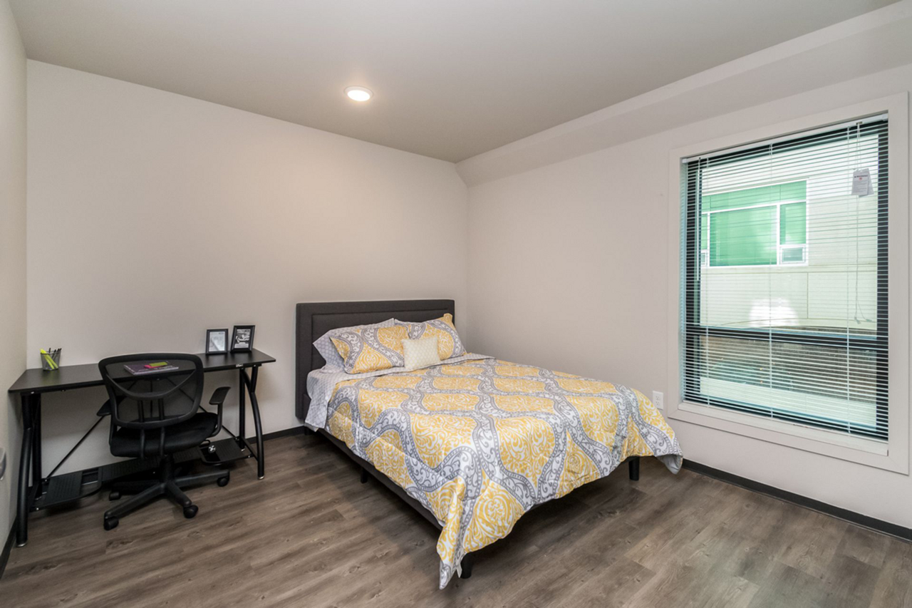 Campus Flats - Photo 5 of 40