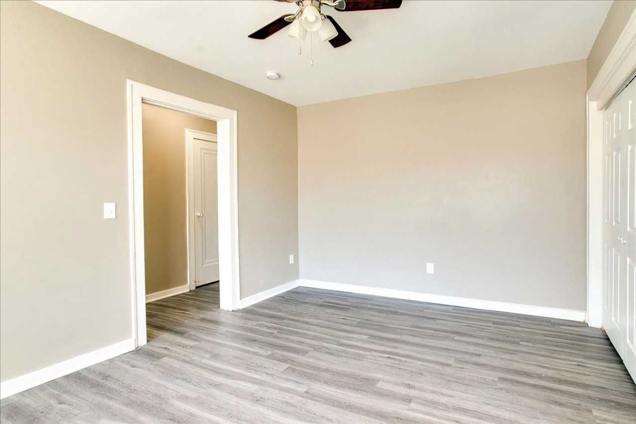 Huron Place - Photo 7 of 38