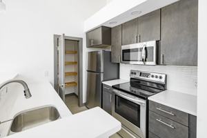 featured image of 1809 E Franklin St
