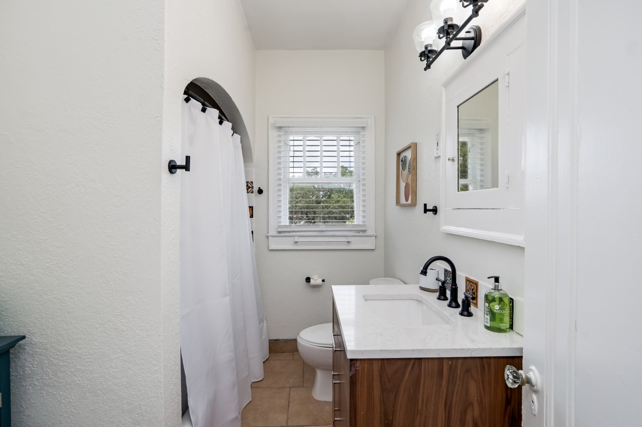 2 Bedroom 2 Bathroom - Photo 5 of 50