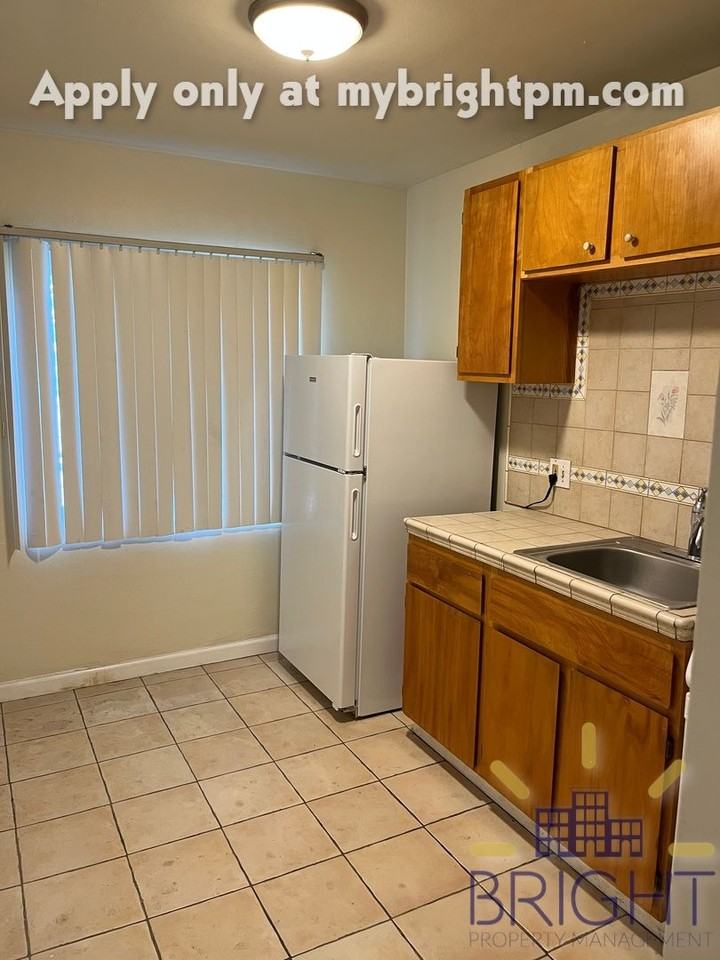 D Street Apartments - Photo 3 of 14