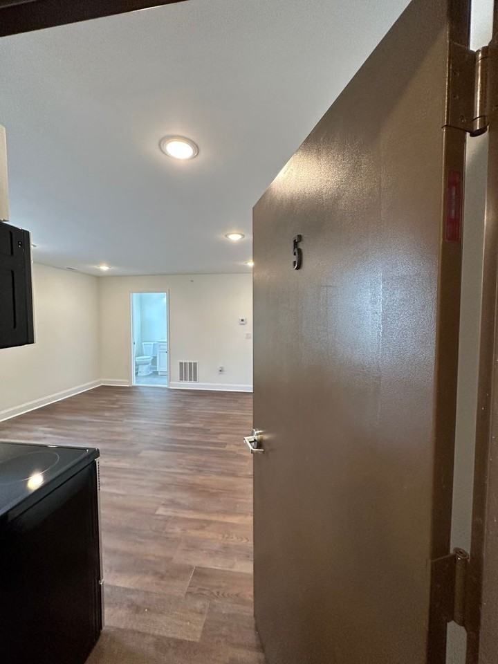 3102 Frankford Avenue - Photo 3 of 28