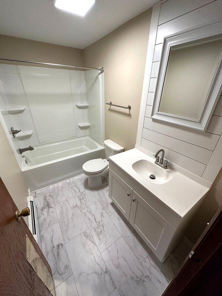 406 7th Ave W - Photo 6 of 13