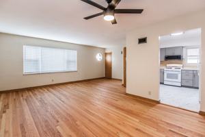 featured image of 5005 Winona Ave