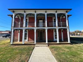 featured image of 301 N Main St