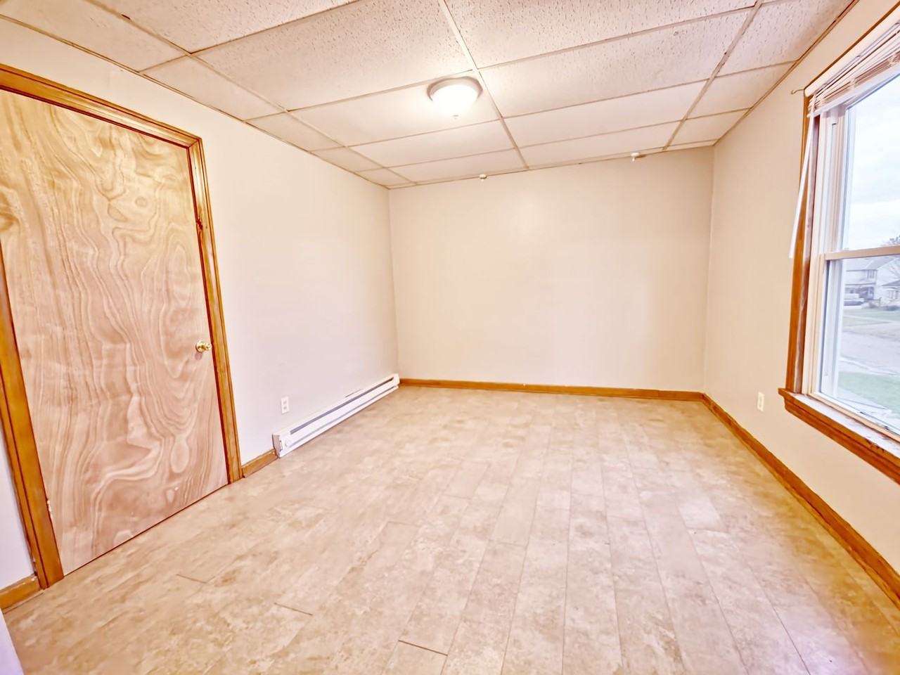 2851  Oakwood Ave - Photo 3 of 7