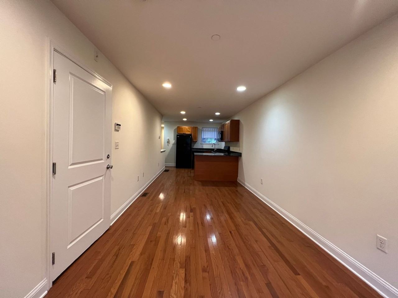 2215 N Camac St - Photo 4 of 35