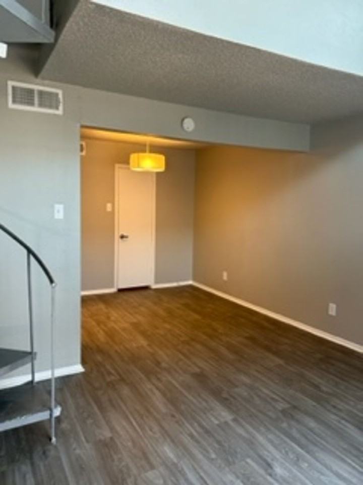 Asher Park - Photo 7 of 32