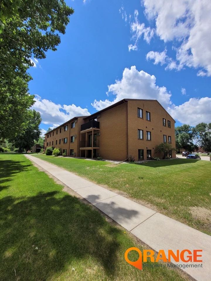 Landeco Lane Apartments - 3619 Landeco Ln Grand Forks ND | Zumper - Luxury Off Grid Grand Forks Apartments For Rent