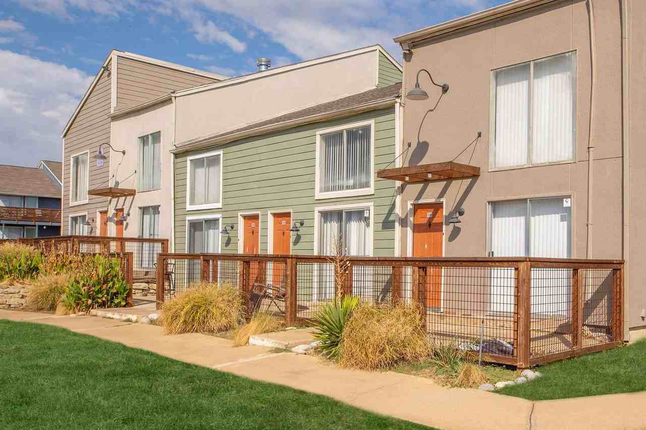 Rustic Ridge - Photo 7 of 50