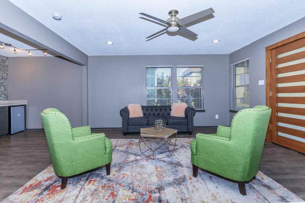 The Grove at Irving - Photo 7 of 18