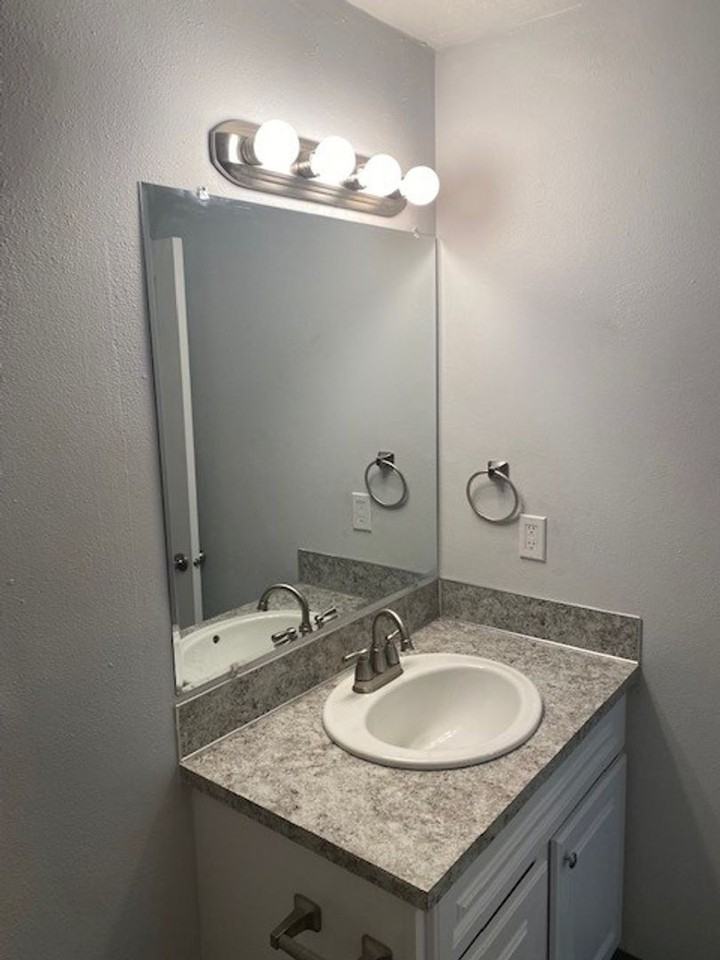 1893 Garden Ave #22 - Photo 5 of 12