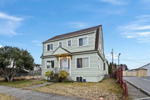 featured image of 1518 7th St