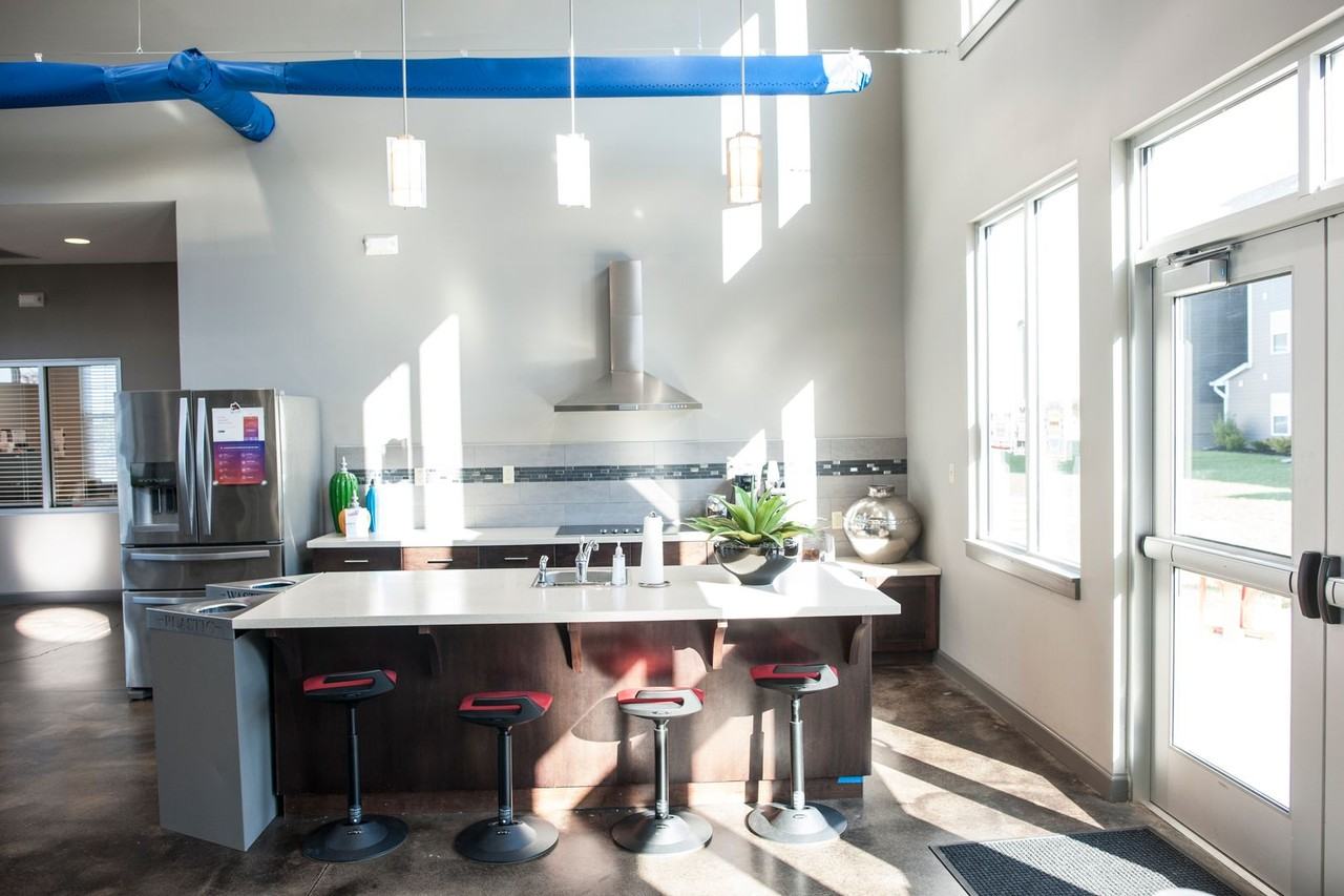 Richmond Flats - Photo 5 of 20