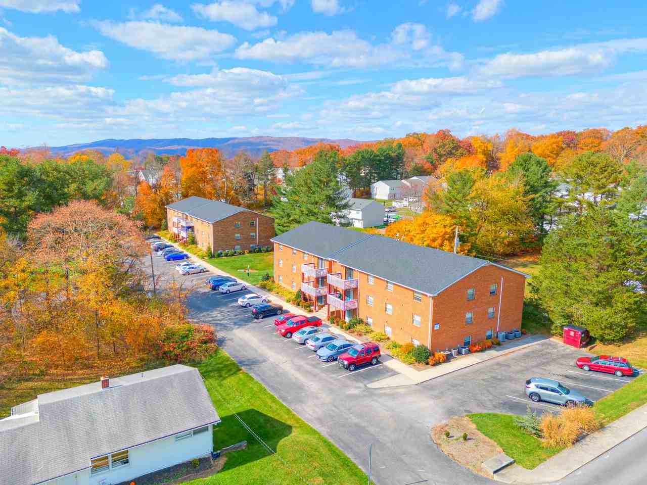 1711 Apartments - Photo 3 of 50