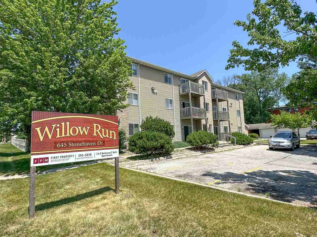 645 Stonehaven - Photo 2 of 21