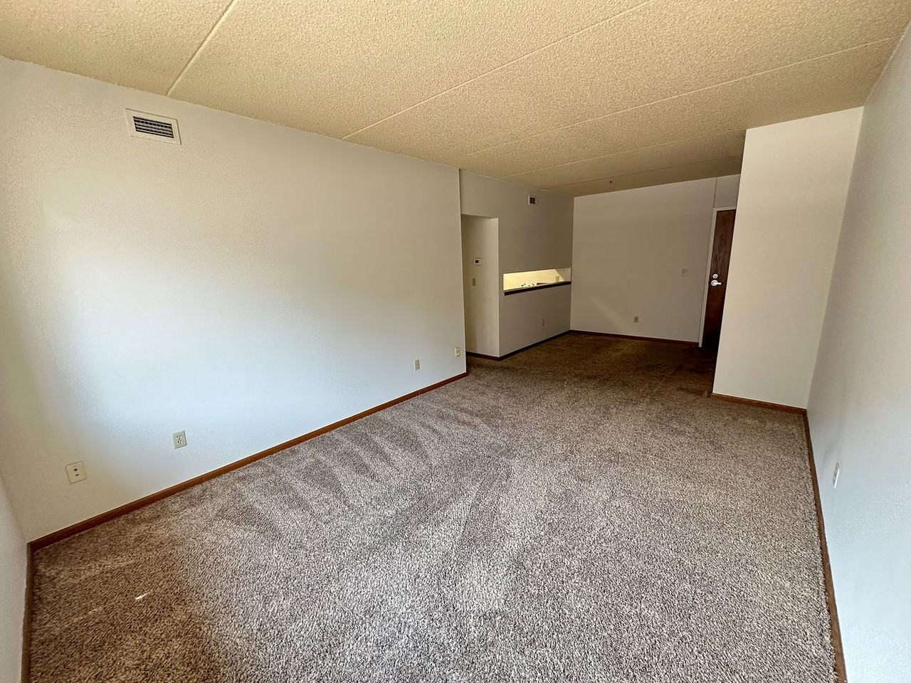 246 Hyland - Photo 6 of 44