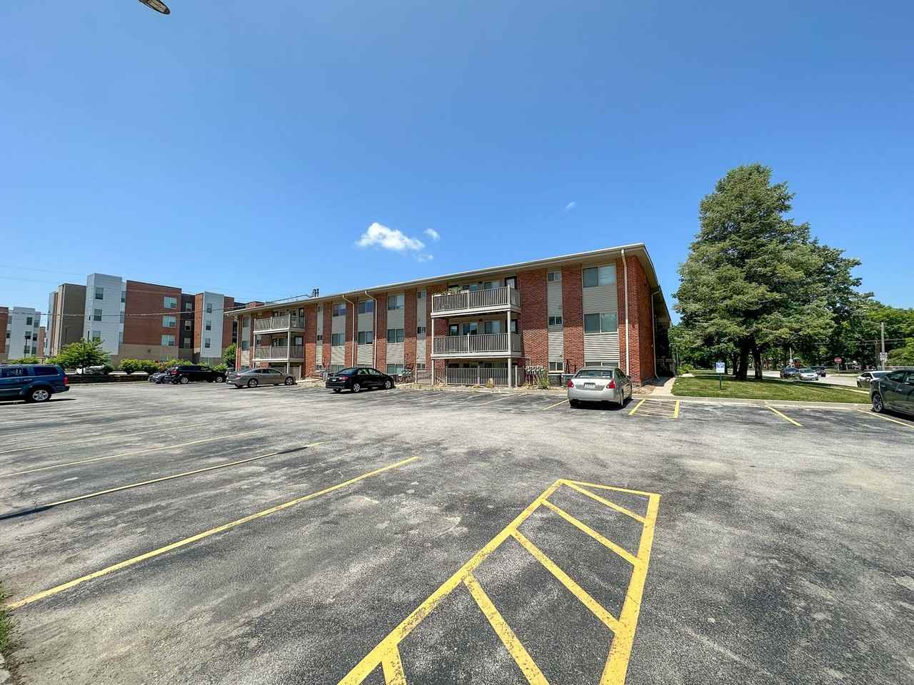 1108 S. 4th Street - Photo 3 of 44