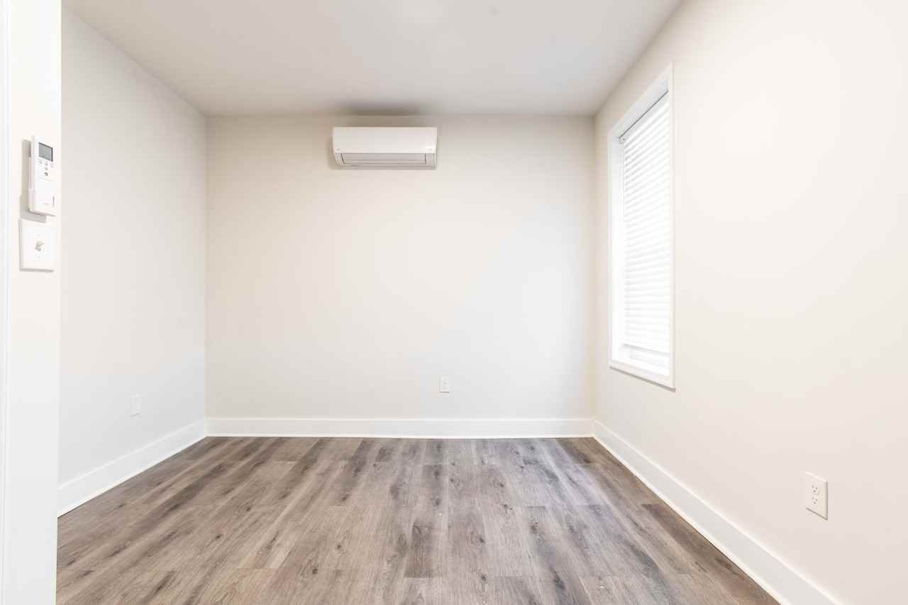 PA0215 - Photo 2 of 9