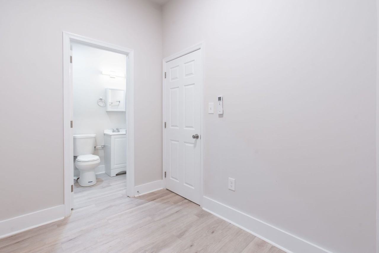 PA0241 - Photo 2 of 11