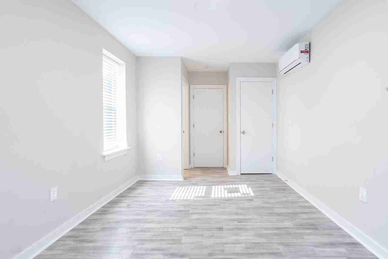 PA0295 - Photo 2 of 7