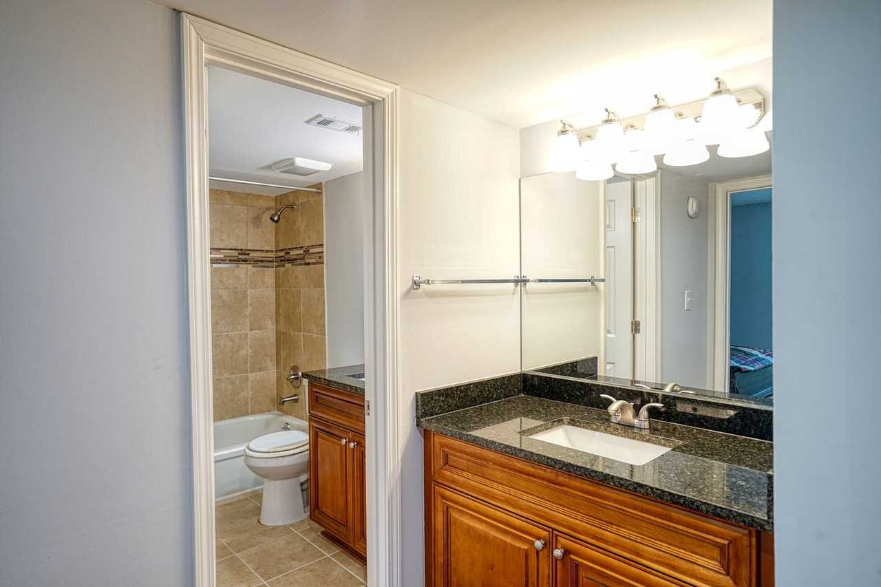 Oak Creek Apartments - Photo 5 of 16