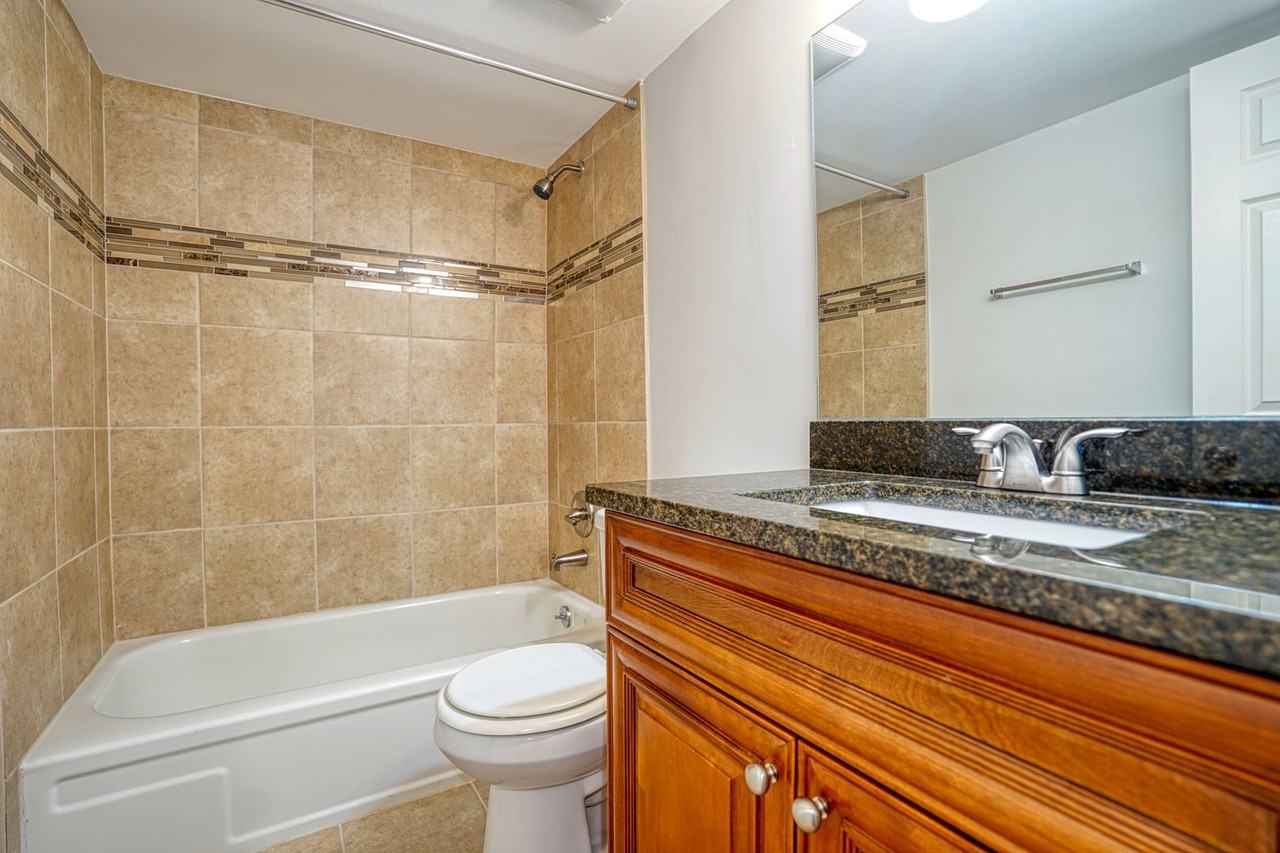 Oak Creek Apartments - Photo 6 of 16