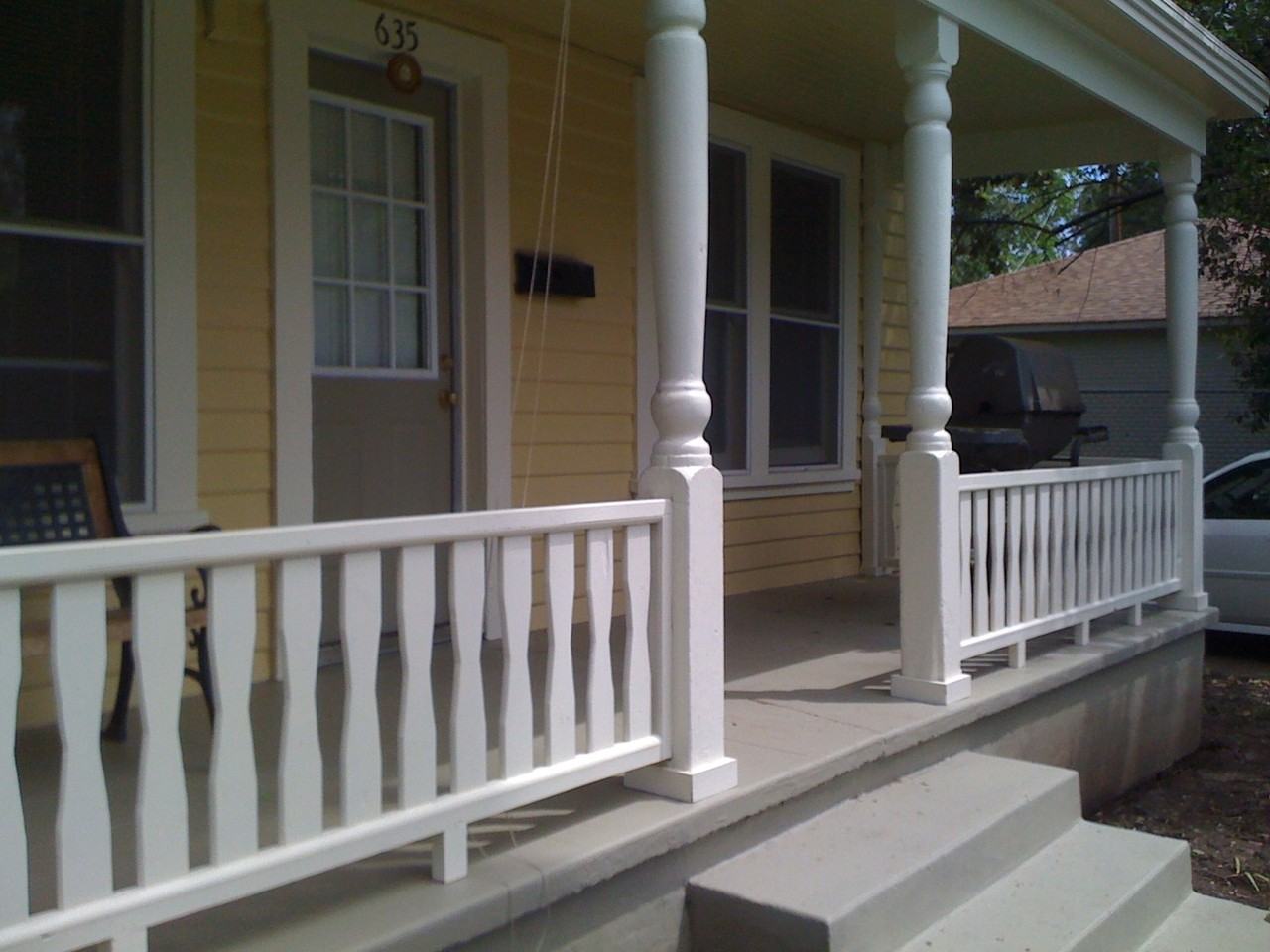 635 Ivy St - Photo 2 of 5