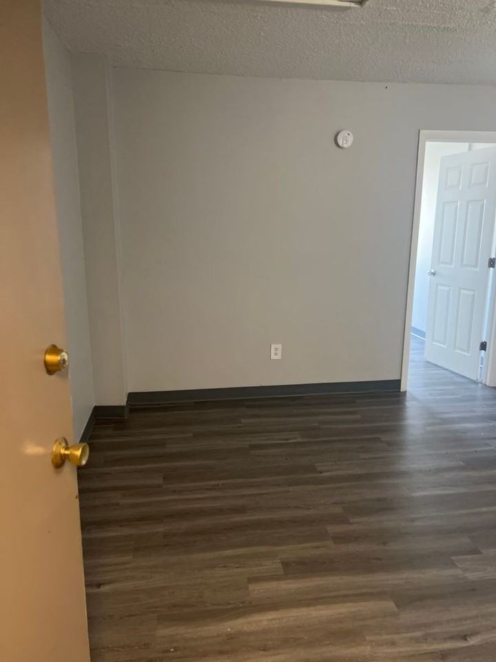 600A LLC - Photo 7 of 16