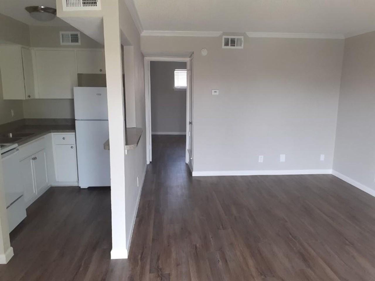 Spanish Crest Apartments - Photo 6 of 13