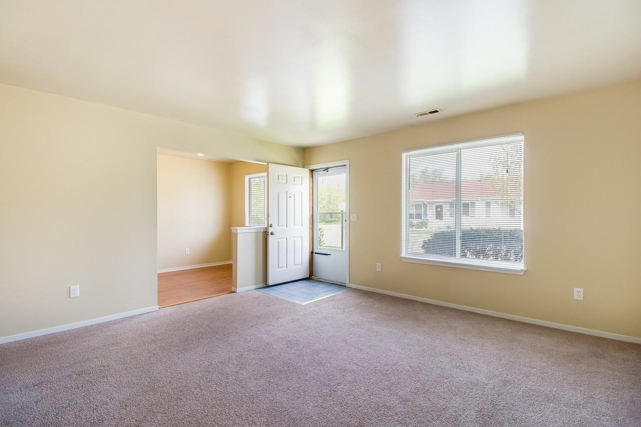 Meadowview Townhomes (Meadowview Street LLC) - Photo 5 of 17