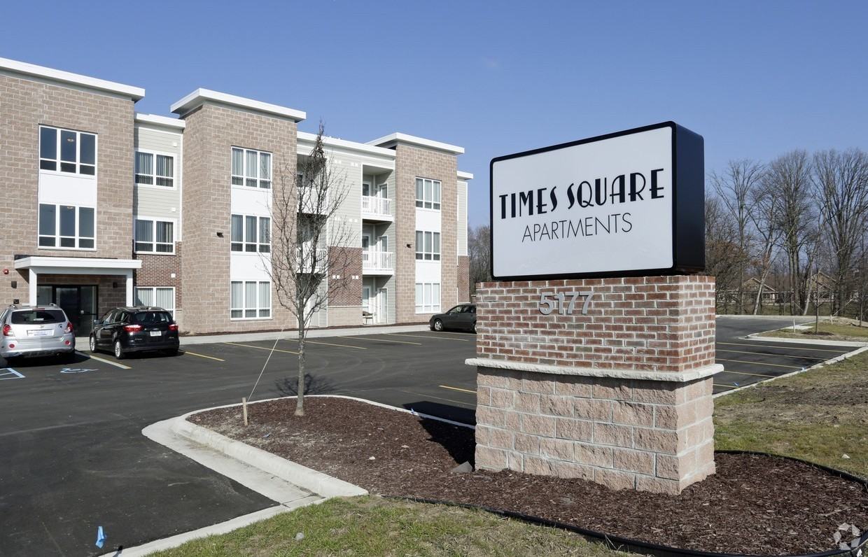 Times Square Apartments - Photo 2 of 32