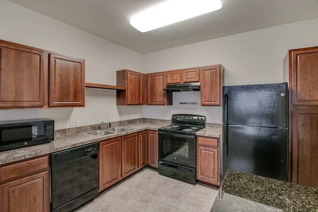 Times Square Apartments - Photo 4 of 32