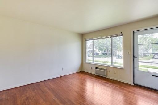 Balfour Apartments (Renewed Investments I LLC) - Photo 7 of 12