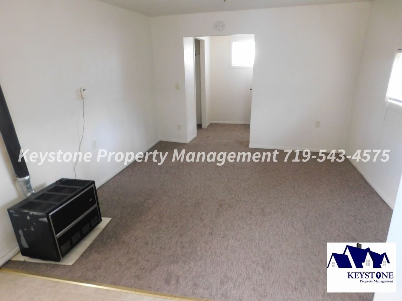 300 E 3rd St #7 - Photo 4 of 13