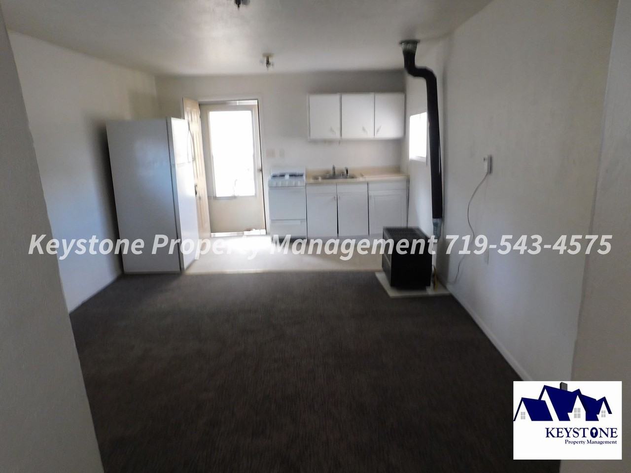 300 E 3rd St #7 - Photo 5 of 13