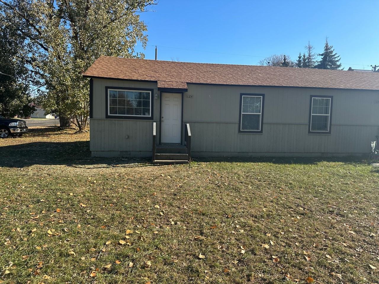 122 N Hallett - Photo 2 of 12