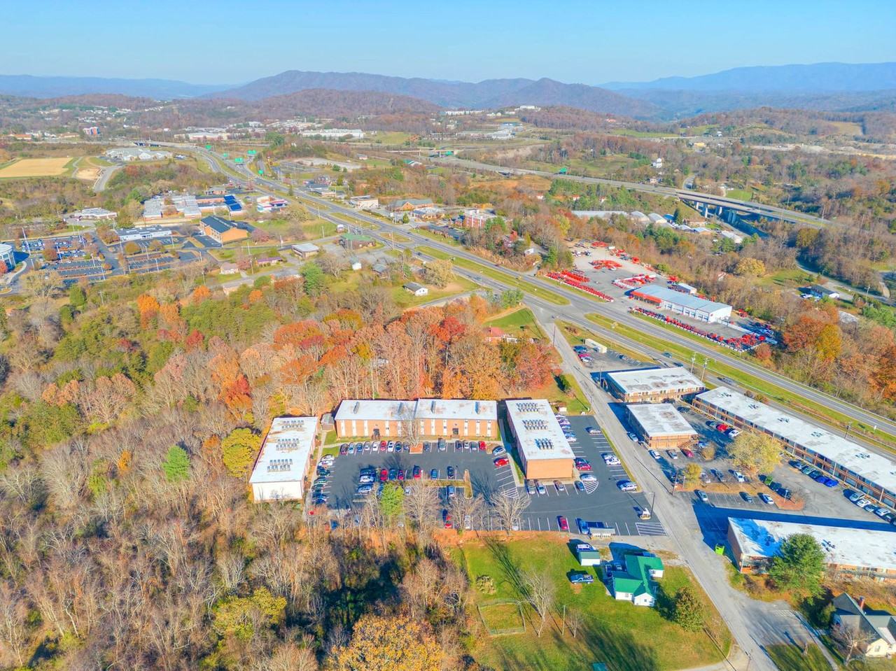 Ridgeview Apartments - Photo 3 of 25