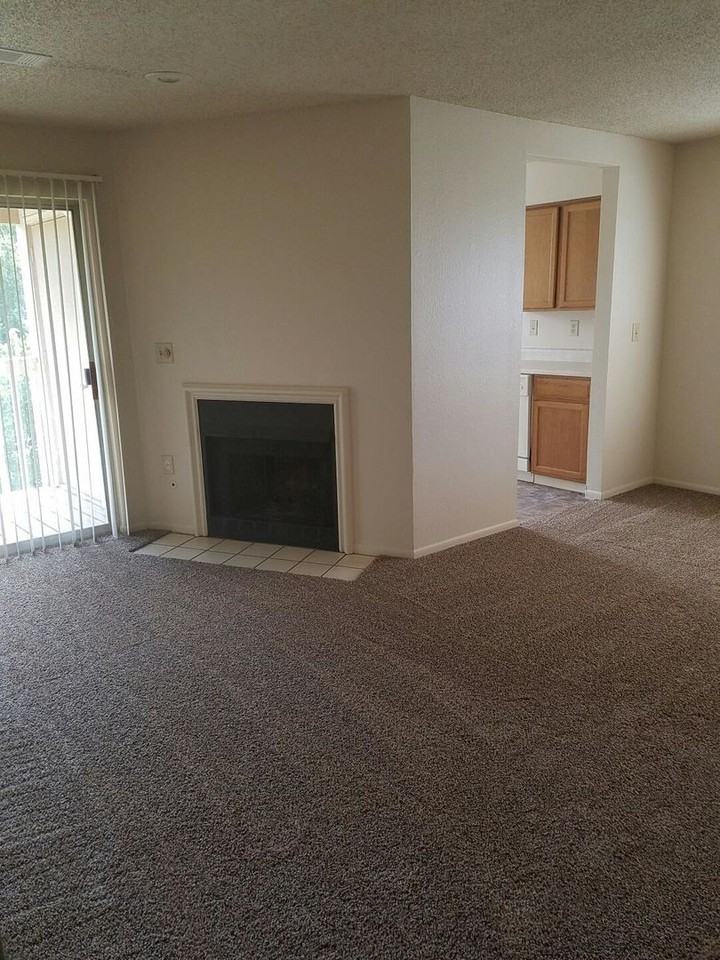 480 NE Windrose Drive - Photo 2 of 37