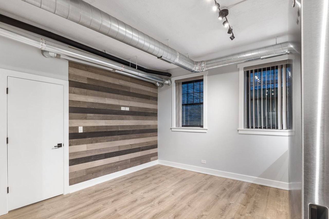 7645 N Sheridan Rd - Photo 3 of 16