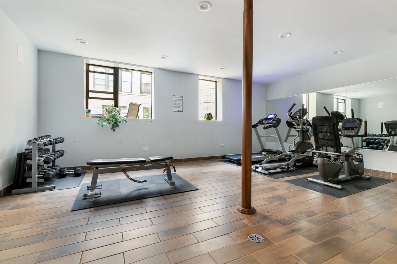 The Dickens Courtyard - Photo 3 of 20