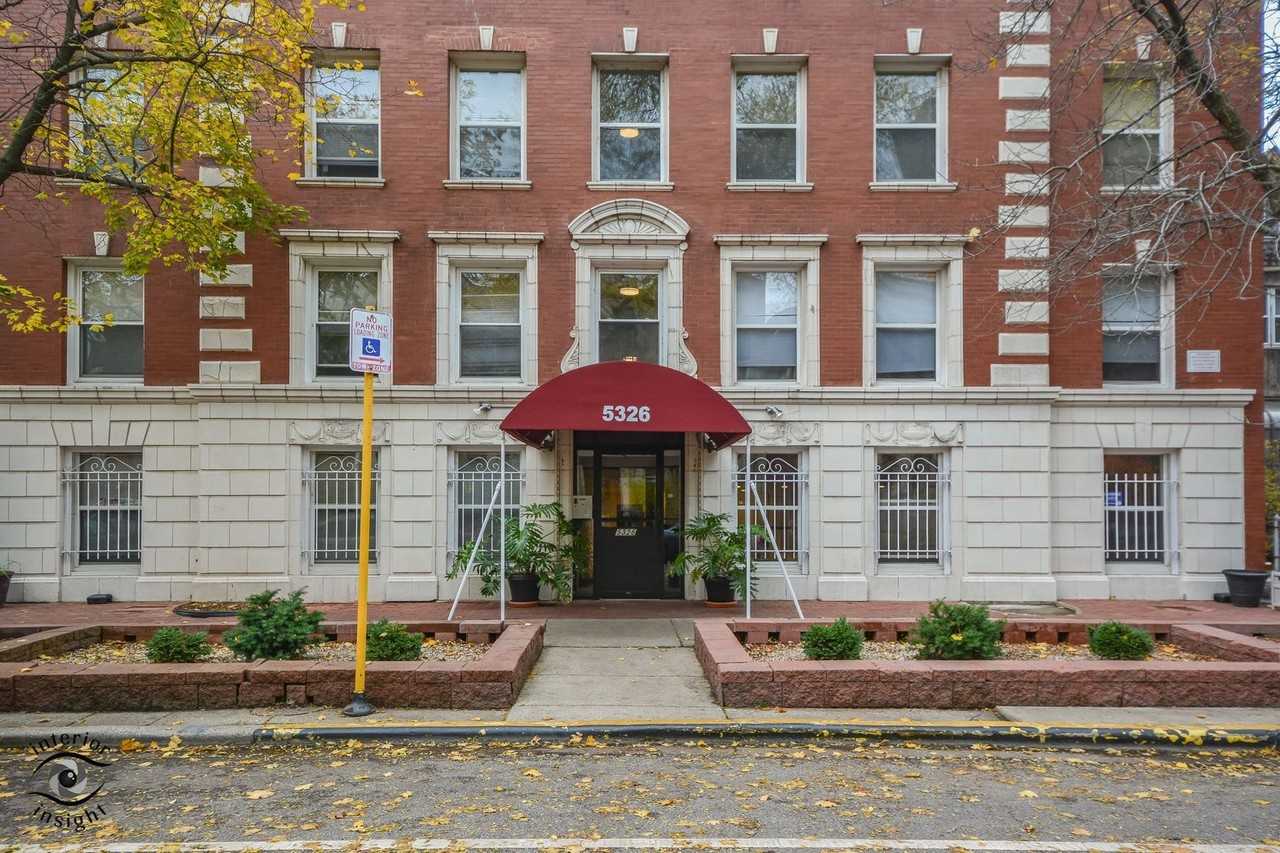 Winthrop - Photo 2 of 14