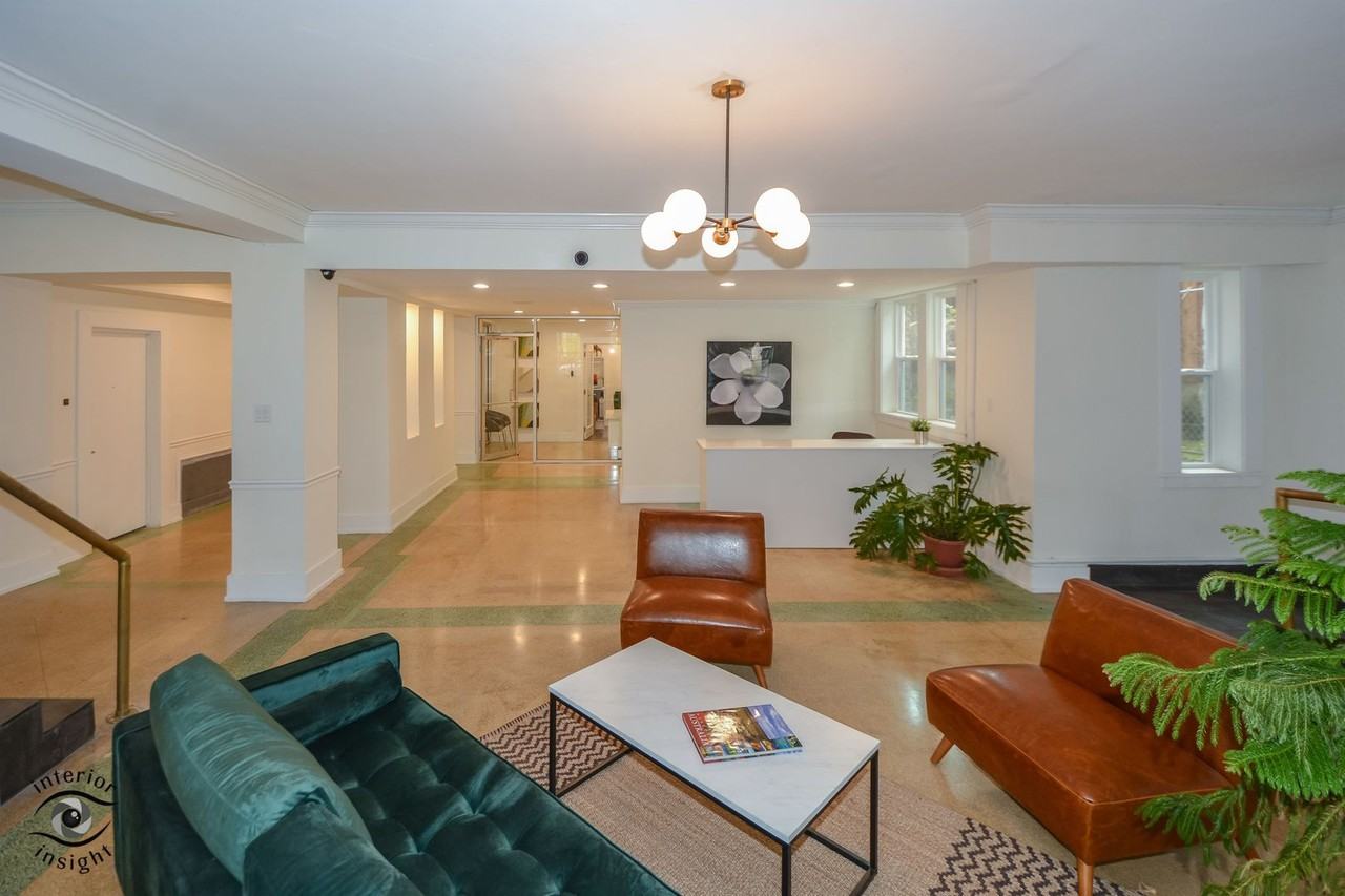 Winthrop - Photo 4 of 14