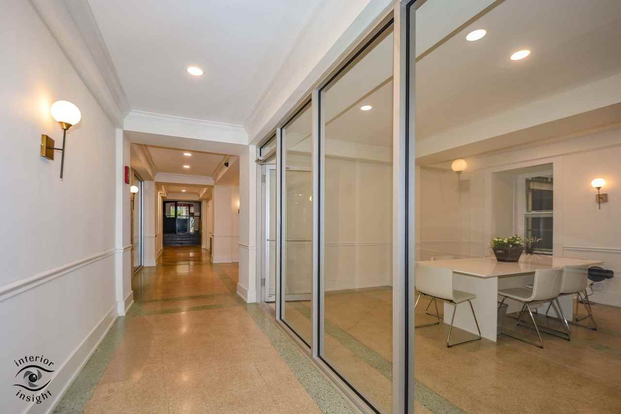 Winthrop - Photo 7 of 14