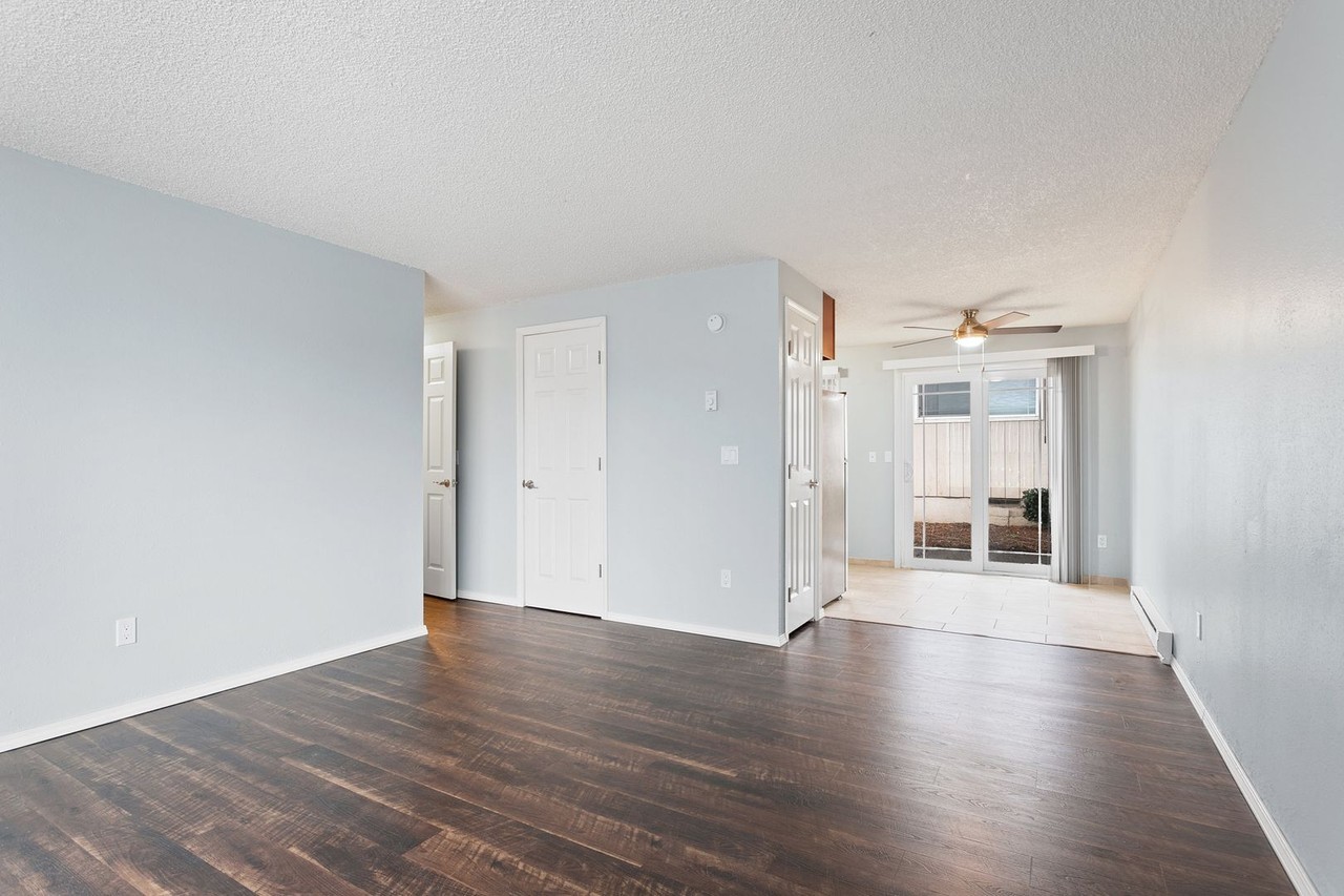 Jennings Lodge Apartments - Photo 6 of 39