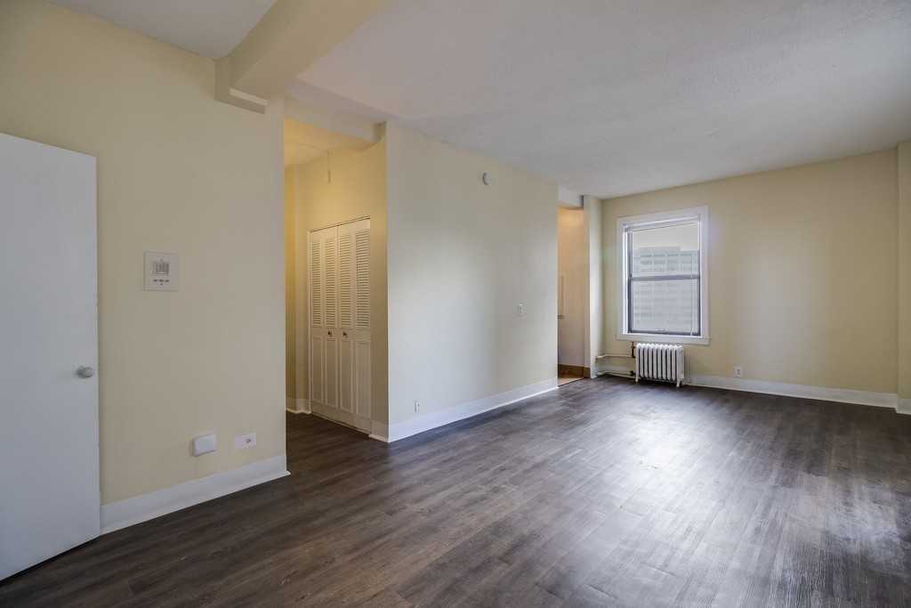 New Cadillac Square Apartments - Photo 4 of 13