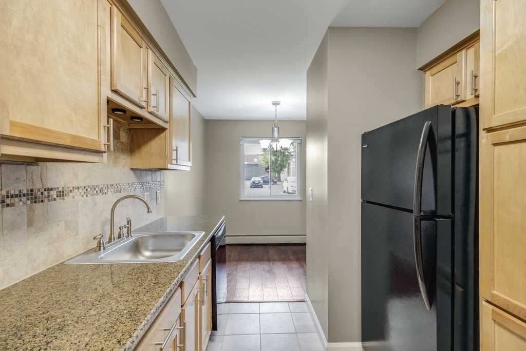 Avenue Eleven Apartments - Photo 6 of 14