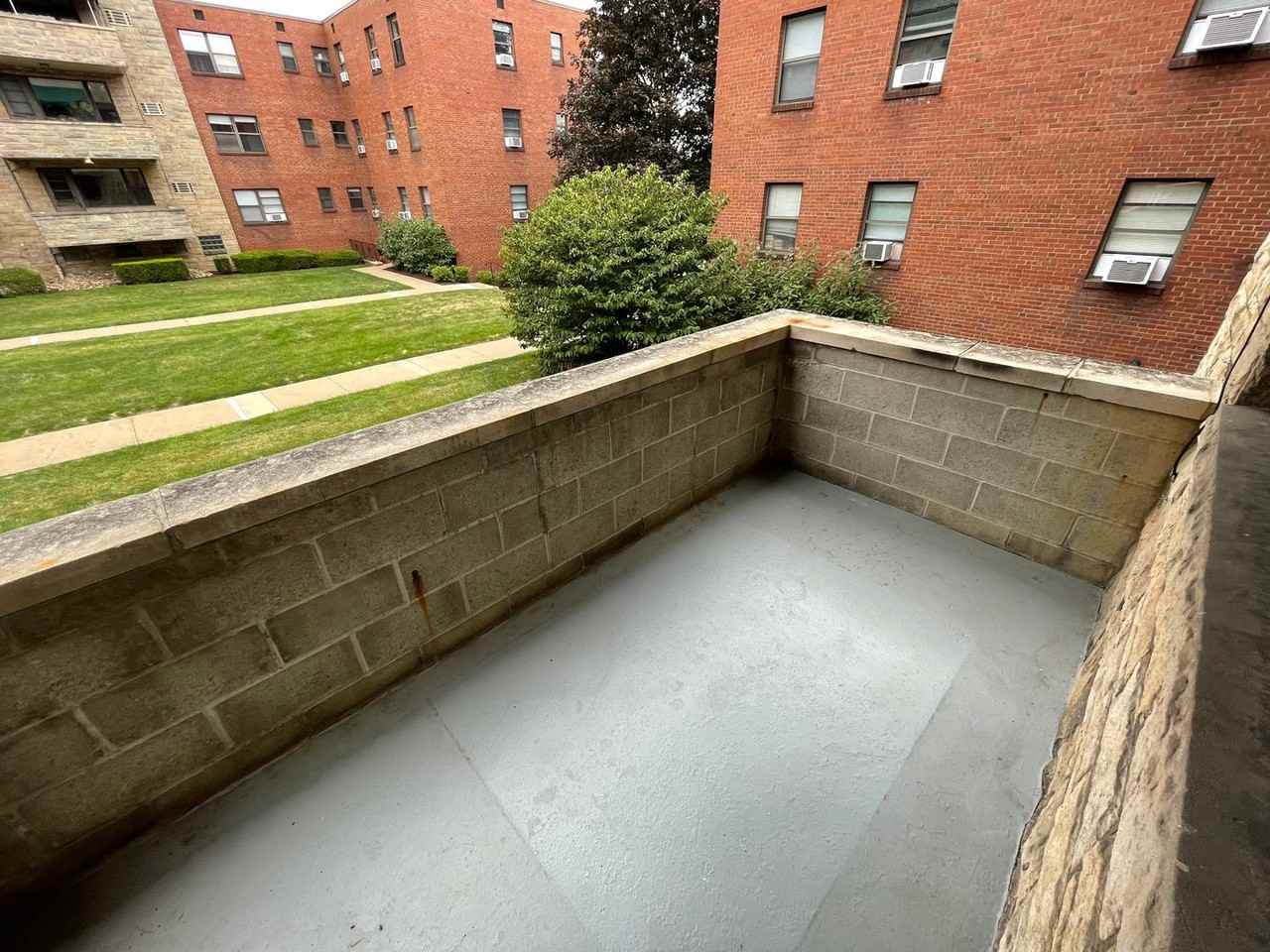 Royal Garden Apartments - Photo 6 of 13