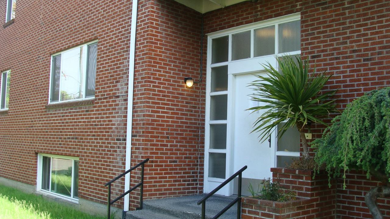 King Apartments 1944 Hudson St, Longview, WA 98632 Zumper