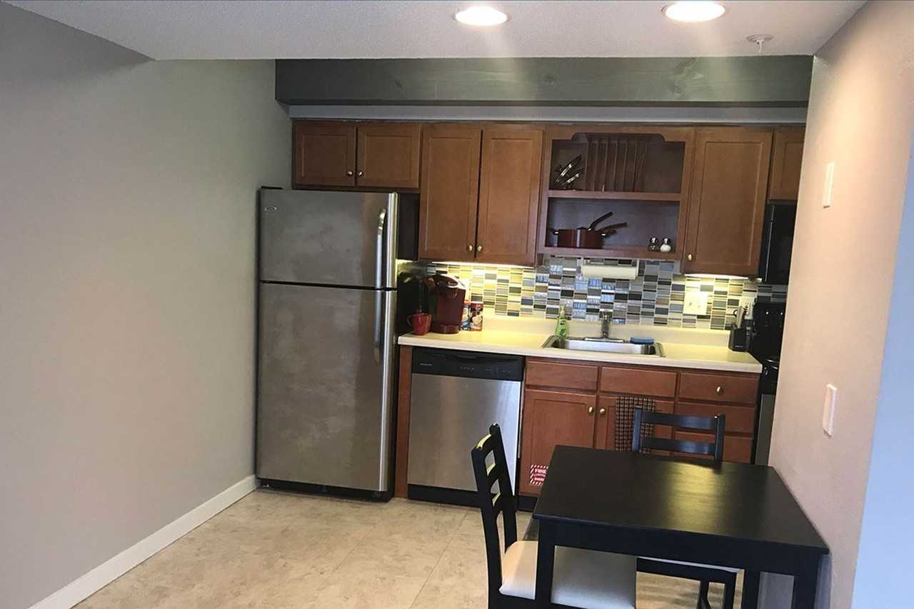 Waterfront Apartments (TCT 1600, LLC) - Photo 2 of 8